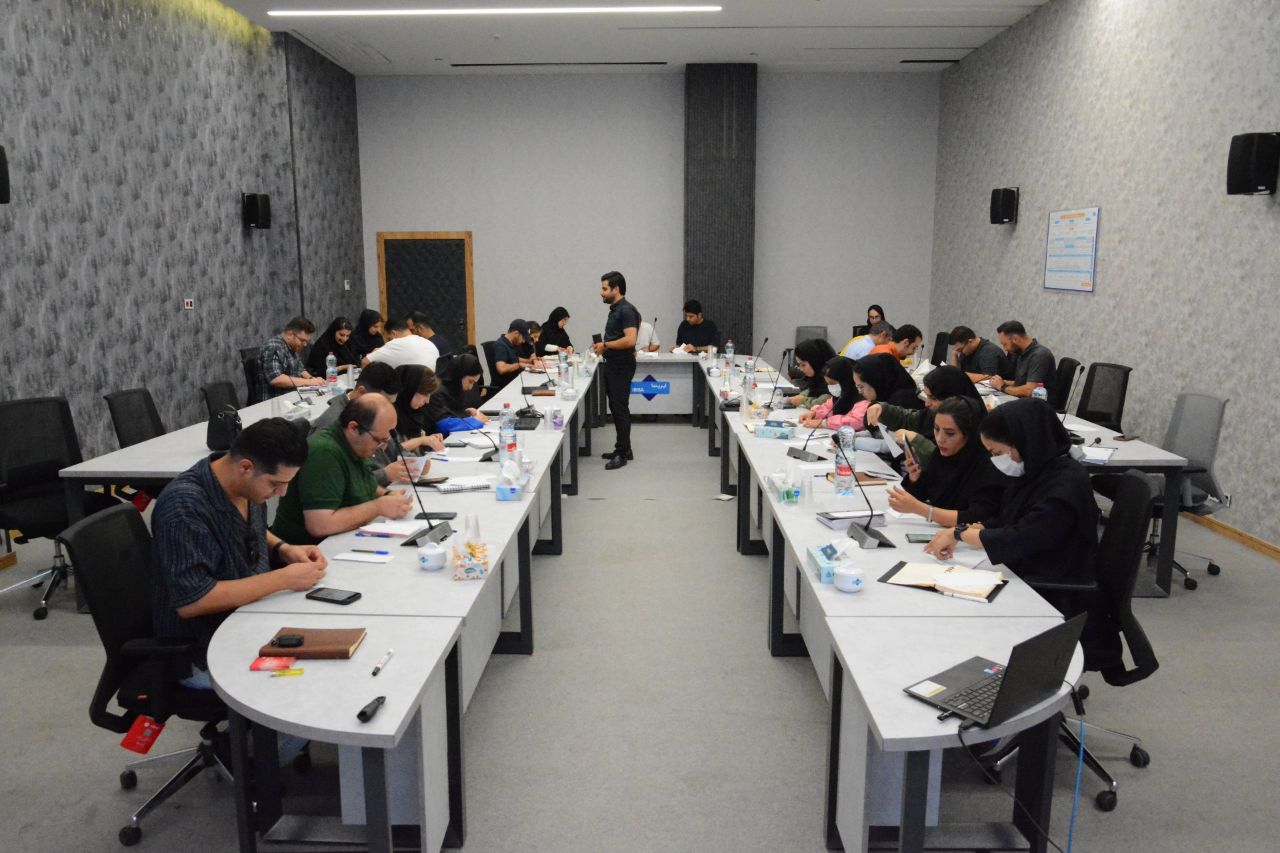 مدیریت دانش در شرکت ایریسا